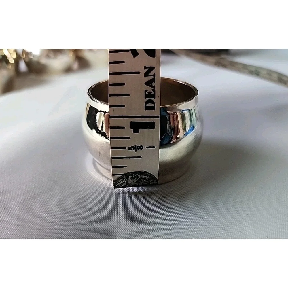 New 8 Pc. Vintage 1990s Royal Limited Silverplate Barrel Napkin Rings New In Box